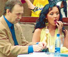 СОЛДАТКИН И АЛСУ: дуются друг на друга как мышь на крупу