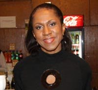 Телеведущая Елена Ханга.