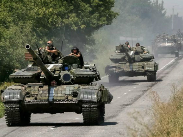 ЛНР: Армия Украины стягивает бронетехнику и переодевается в российскую форму