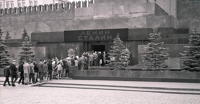 Мавзолей Ленина-Сталина в августе 1957 года.