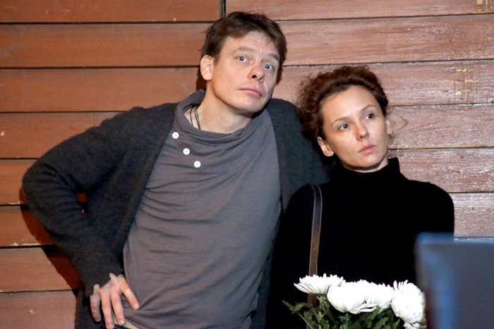 С Павлом Майковым Бортник лет 12 назад снимался в комедии «Барин». Потом народный артист подружился и с женой «Пчелы» Марией Саффо