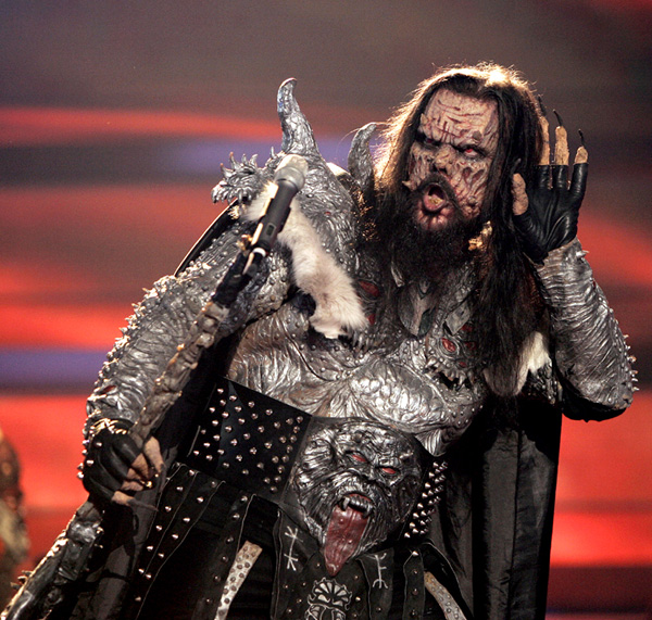 Монстр из группы Lordi. Помните его?