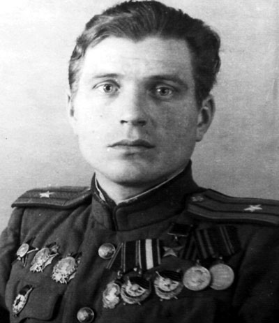 Комбат Емельянов