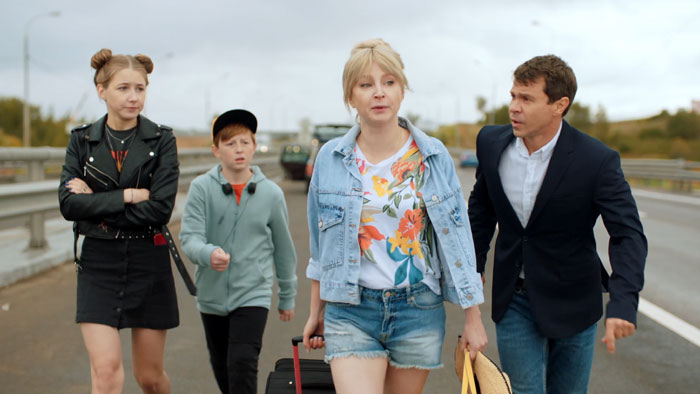 Павел Деревянко в сериале «Идеальная семья»