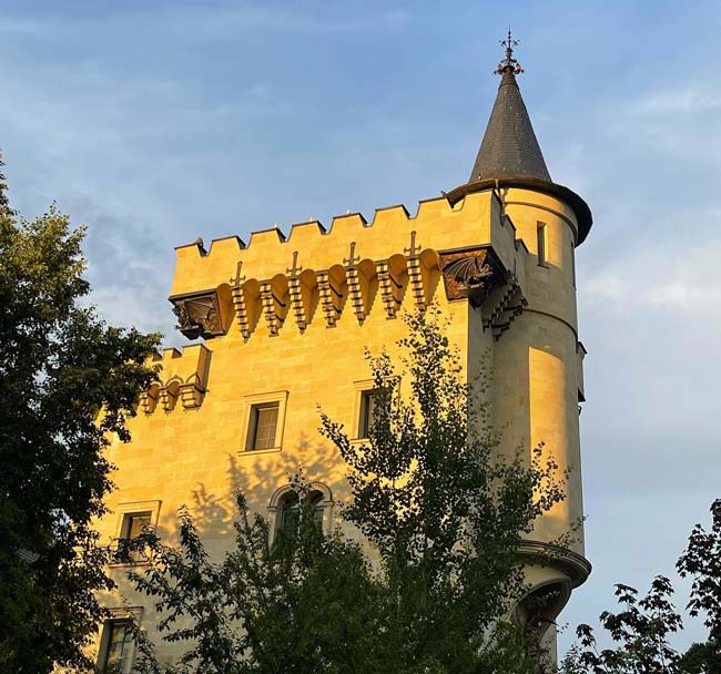 «Замок