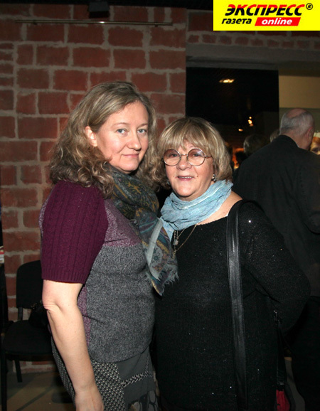 АЛЛА СУРИКОВА С ДОЧЕРЬЮ