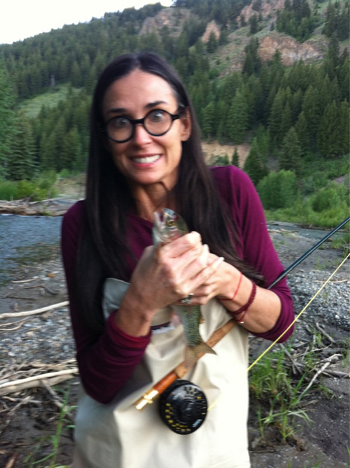 Актриса не боится показывать себя в забавном виде. И правильно: даже такая она - само очарование.