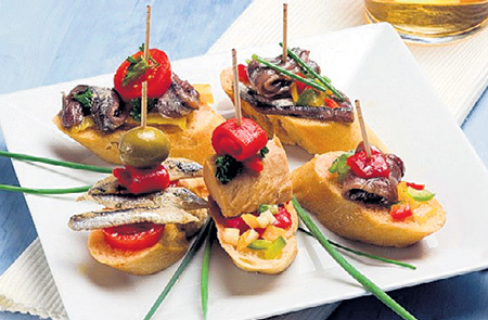 ...питались одними тапасами