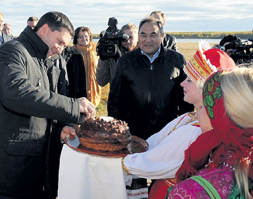 ...догнать «передовика» Дмитрия КОБЫЛКИНА, надо повернуться лицом к людям. Фото: kobilkin.ru