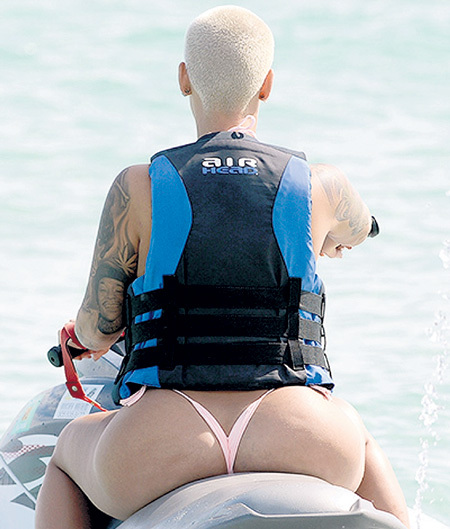 Когда на гидроцикле Эмбер РОУЗ...