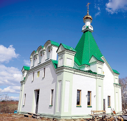 «Бабушки» храм строили-строили и наконец построили! Фото: glazovportal.net