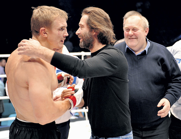 Владимир МАШКОВ первым поздравлял Андрея с победой на ринге