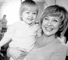 МАМА И ДОЧЬ: для Ирины Настенька - главный стимул встать на ноги