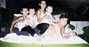 РУСТАМ, РАМИЛЬ, РИНАТ, РУСЛАН: "Папа мягкий, как диван!"