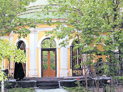 «ОХОТНИЧИЙ ДОМИК»: повесил на «знатоков» миллионный долг