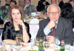 ВЯЧЕСЛАВ КОЛОСКОВ: выбрал место за одним столом с миловидной барышней