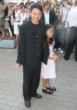 Джет Ли прилетел в Россию вместе с дочерью от второго брака - Джейн