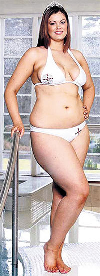 Секс-символ будущего поколения британка Хлоэ Маршалл задавит худосочных конкуренток