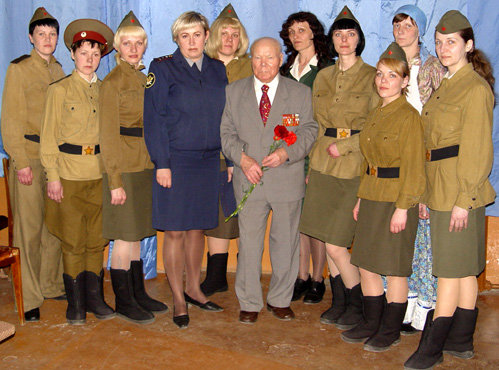 Колонийская труппа: фото на память